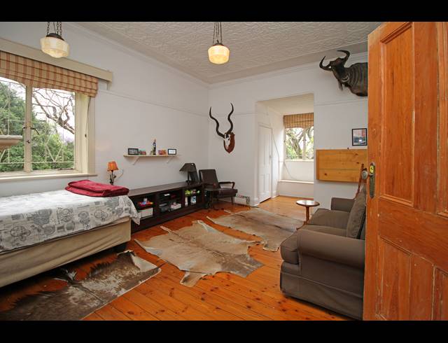 4 BEDROOM HOUSE FOR SALE IN HOUGHTON ESTATE